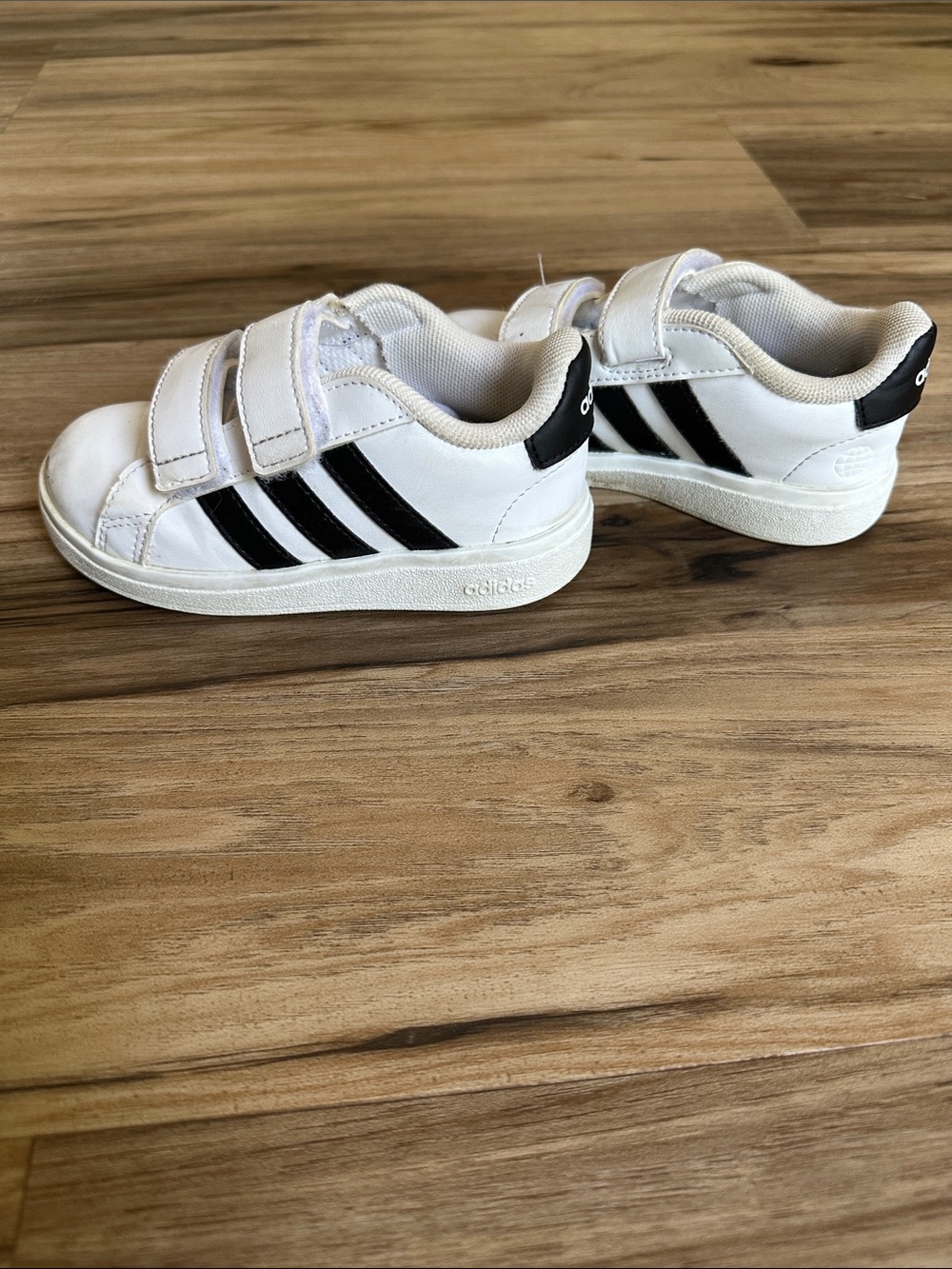 adidas Kids White and Black Velcro Strap Sneakers size 8